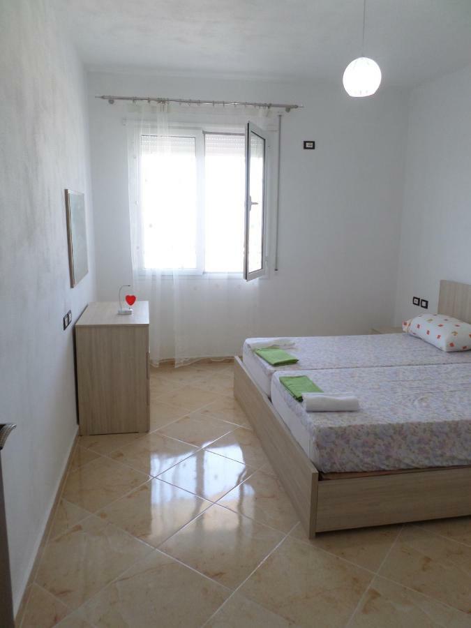 Lindita'S Seaview Appartment Vlore Luaran gambar